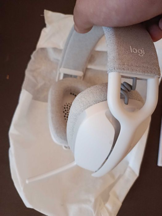 Навушники Logitech Zone Vibe 100 Wireless Off-White
