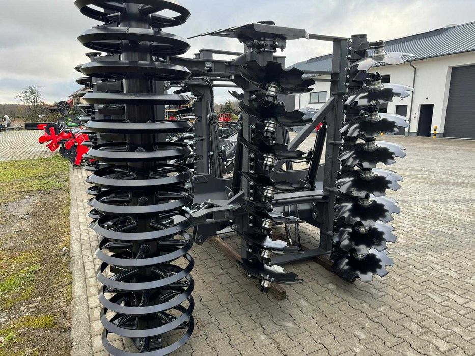 Brona talerzowa ciężka zawieszana 4,0 m hydrauliczna, BTH 4,0 HELAGRO