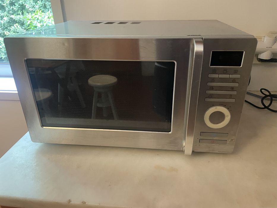 Microondas LG com avaria