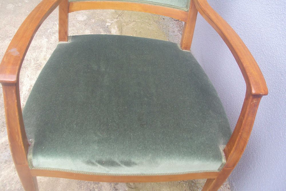 piękny antyk fotel bardzo wygodny