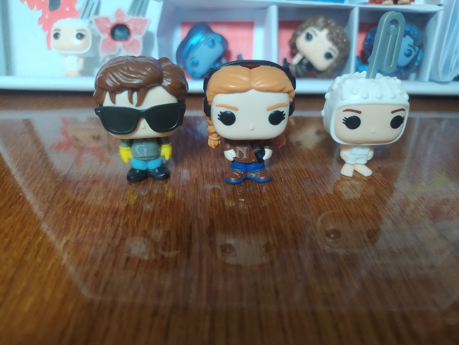 Фігурки дивні дива kinder JOY