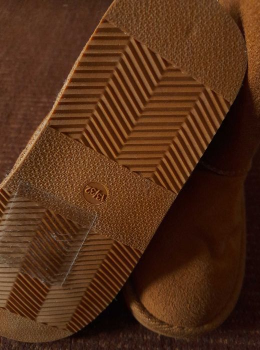 Botas com Pêlo (Novo): Tam 32