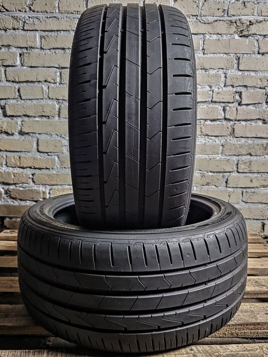 Пара 235/40r18 Hankook | 7mm | Hungary | 2021 | Преміум шини/Як нові