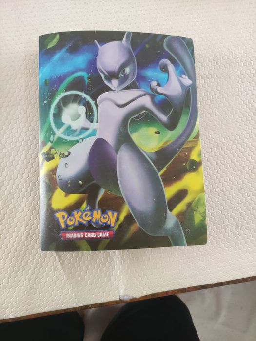 Cartas Pokémon super raras em alta qualidade