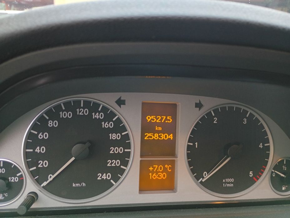 Mercedes B Klasa W245