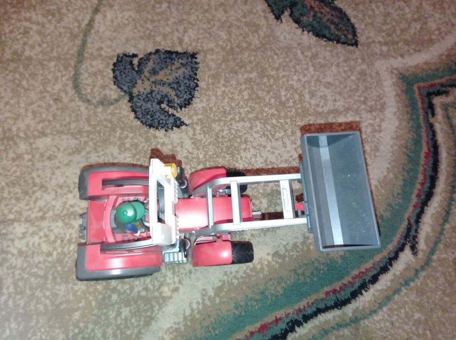 Sprzedam zabawkę traktor Playmobil