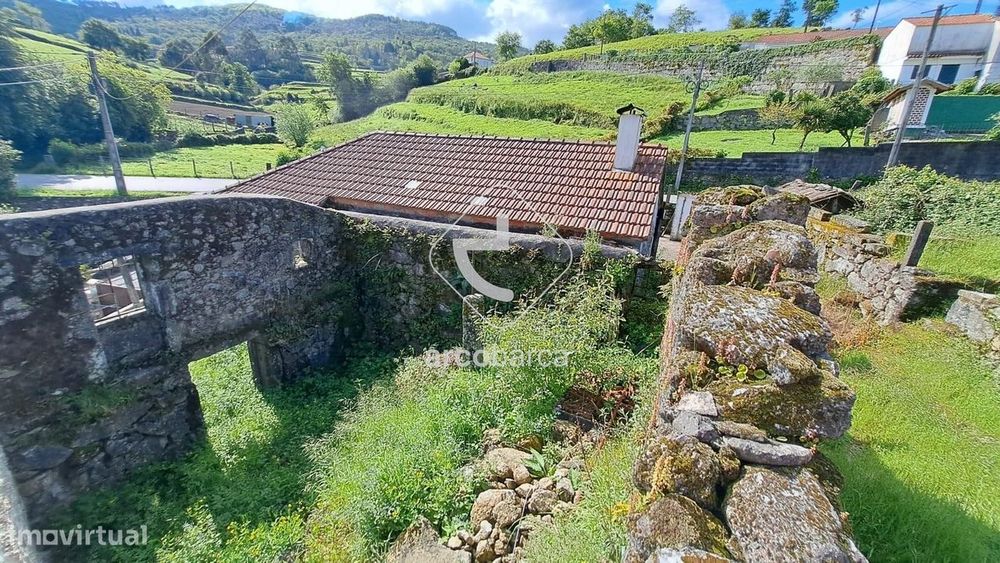Moradia T1 habitavél c/terreno e anexo,segunda casa em pedra p/reabili