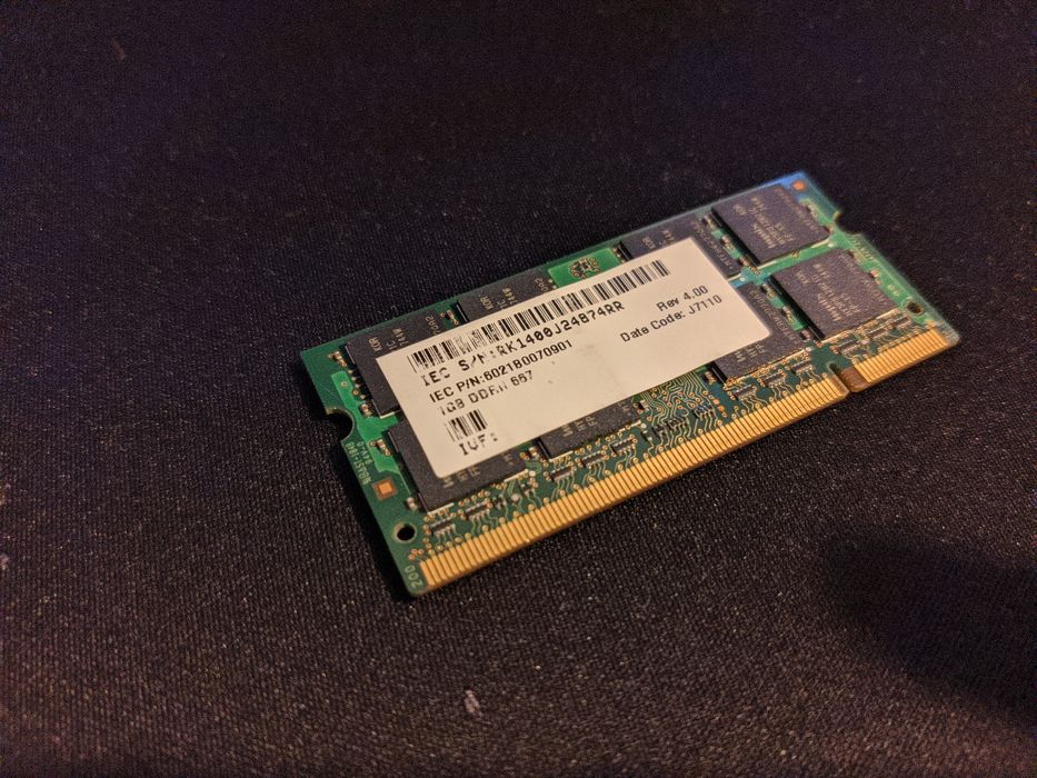 Hynix DDR2 So Dimm 1 Гб 667 MHz