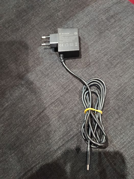 Luigi's Mansion 3 + carregador Nintendo Switch