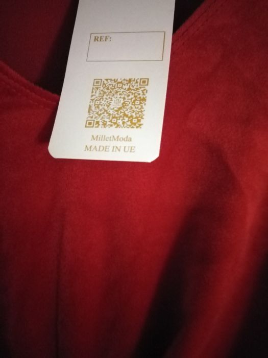 Vestido de cerimonia tom vermelho tam S/M novo com etiqueta só 25€