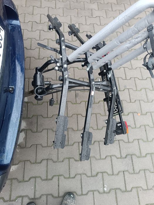 Bagażnik rowerowy na hak, uchylny