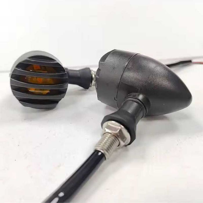 Par Piscas LED com Grelha Plástico - Lentes Âmbar