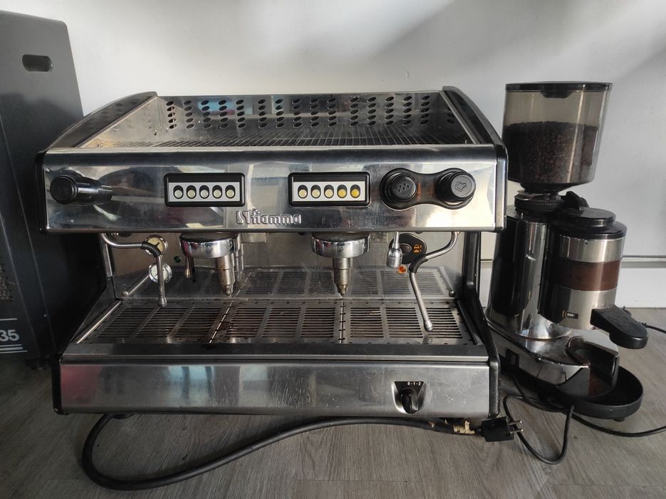 Máquina de café com moinho64739745031427121