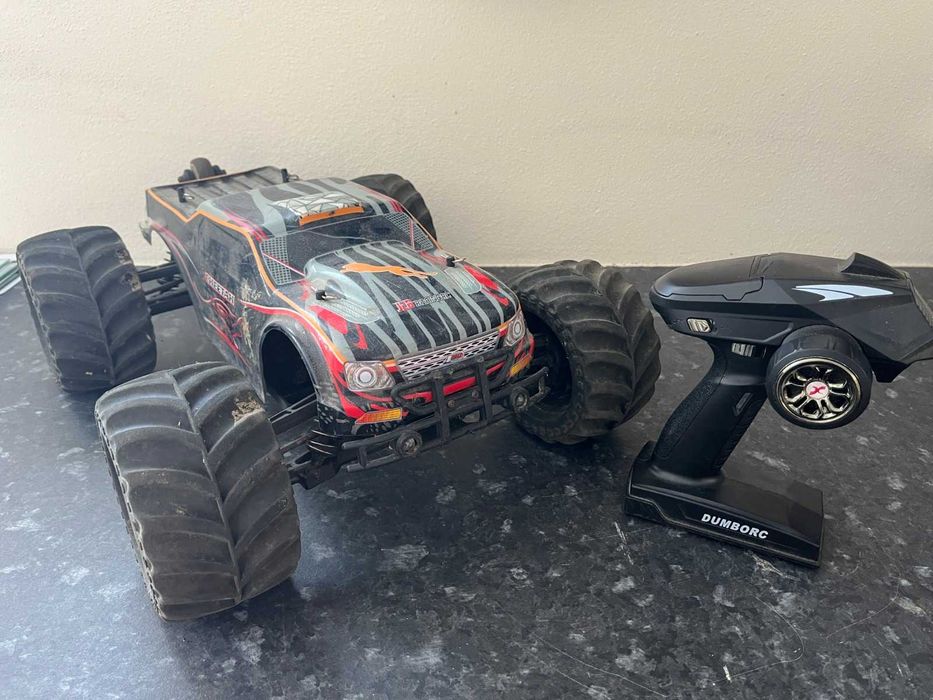 Carro Telecomandado JLB Cheetah 4x4 + 2 Baterias + Muitos Acessórios