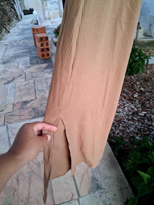 Vestidos Breskha,com colar.
