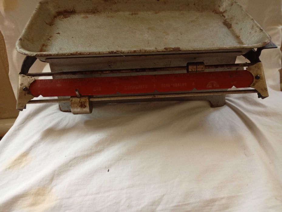 Весы механические для домашнего использования.