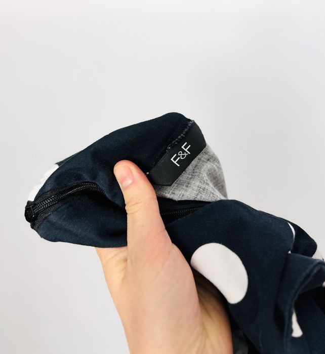 Czarna sukienka w białe grochy 3XL 46