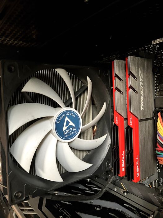 ASUS TUF Z390 + i5-8600K + 16GB G.Skill Trident Z + Arctic Freezer