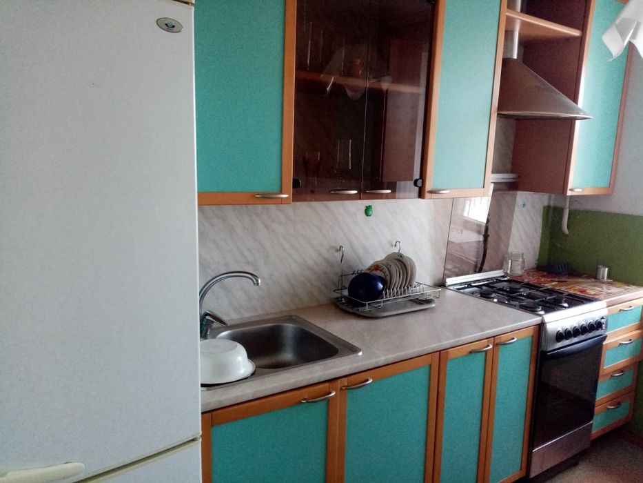 Сдам 2х кімнатну квартиру вул. Київська р-н Універмага. 3/9 цегл.