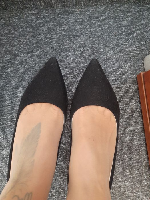 Nowe klasyczne szpilki pantofle 40 zamszowe H&M