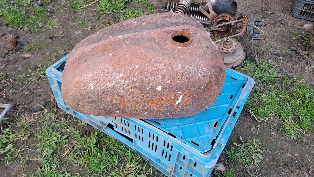 Zbiornik paliwa wsk wfm