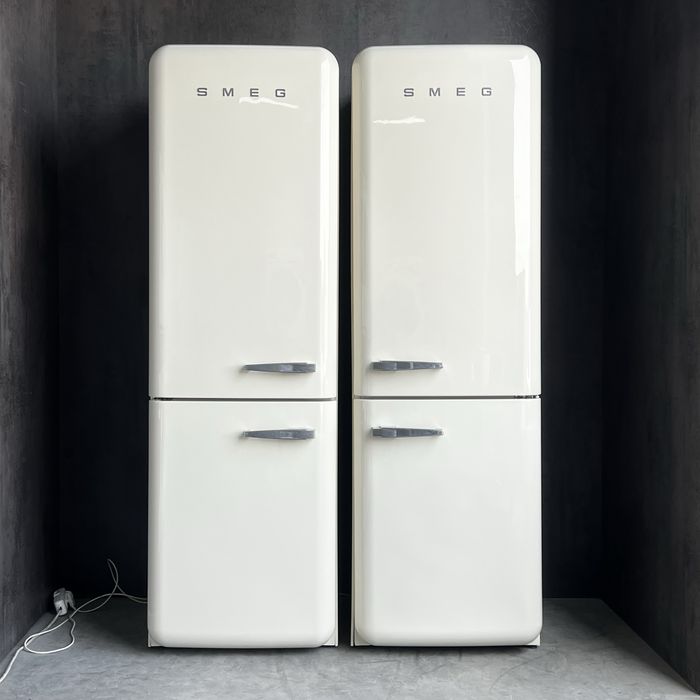 SMEG FAB32 бежевий  ретро холодильник з морозильною камерою NoFrost