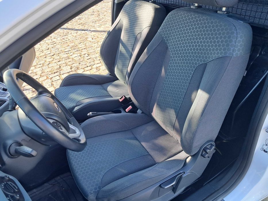 Ford Fiesta Comercial 1.6 TDCi Sport 95cv (2011) | 129k km | Selo Antigo (35€)