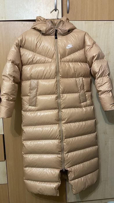Пуховик Nike оригинал женский длинный бежевый S/M парка зимняя DH4081