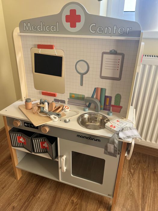 Drewniany gabinet lekarski szpital XXL - zestaw doktora z akcesoriami