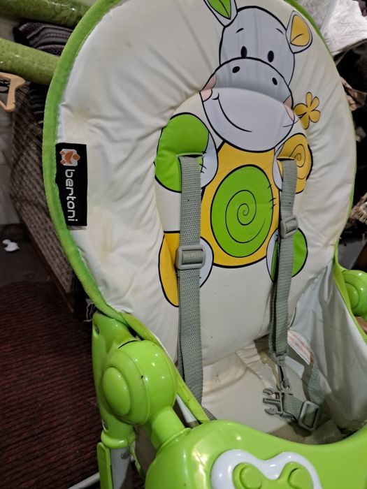 Продам стульчик для кормления БЕННЕТОН.