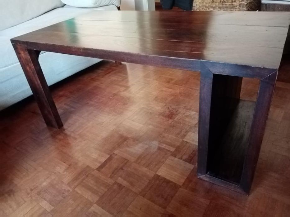 Mesa de Nogueira Maciça