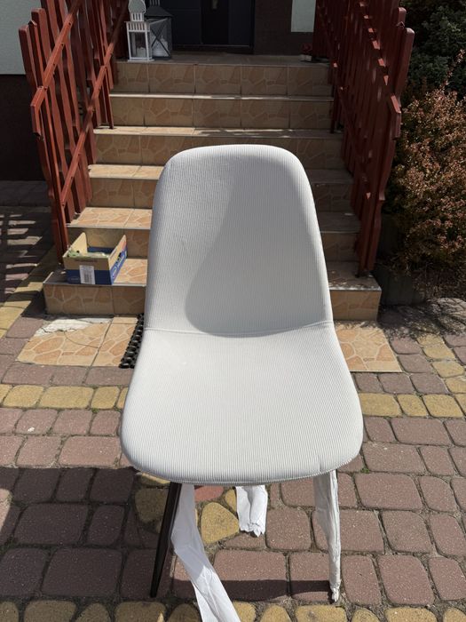 4 krzesła nowe stan idealny