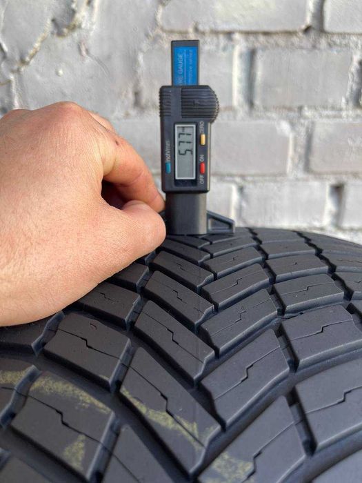 Шини б/у 245 40 R18 Bridgestone Weather Control A005 evo