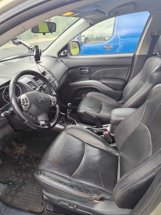 Citroen C-Crosser