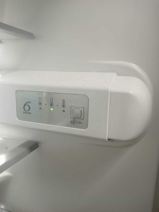 Frigorífico Combinado Whirlpool Classe A+ — Como Novo