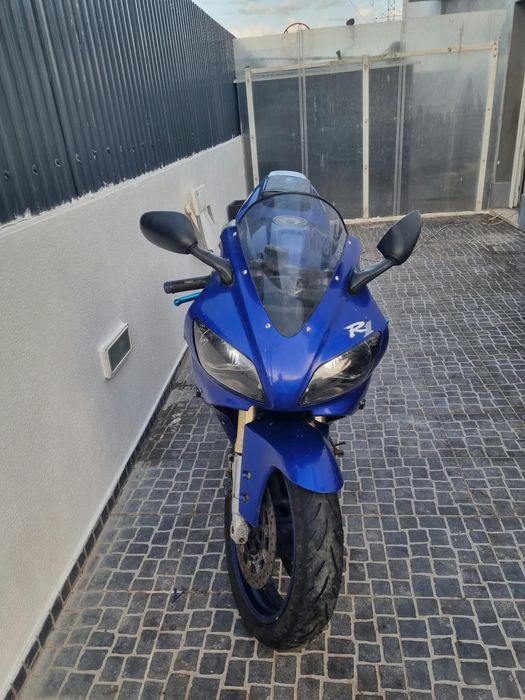 Yamaha r1 com carias doisas substituidas a menos de 100km