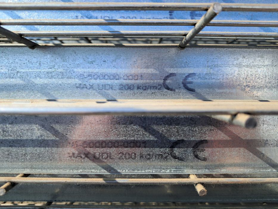 Półka wypełnienie z siatki siatka do regału długa 113cm głęboka 110cm