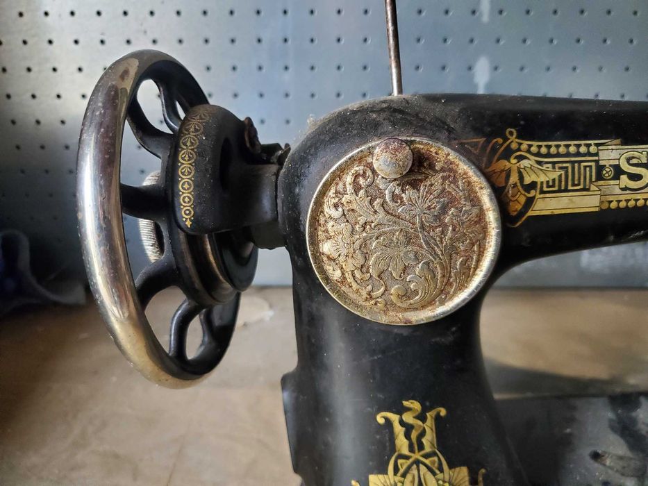 Maquina de Costura Singer Antiga