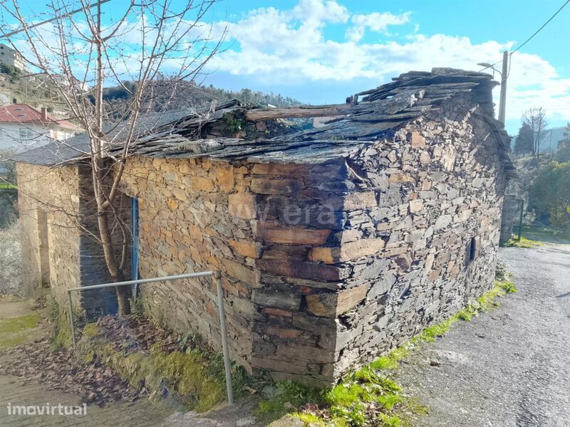 Moradia Rústica T3 / Covilhã, Sobral de São Miguel