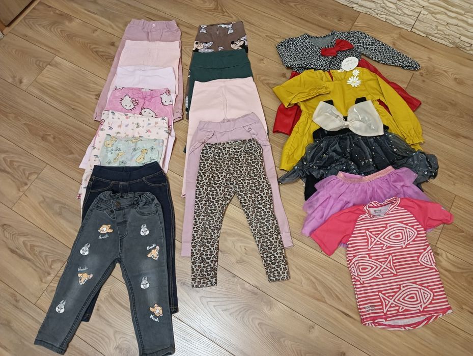 Paka ubrań dla dziewczynki rozm. 92-98