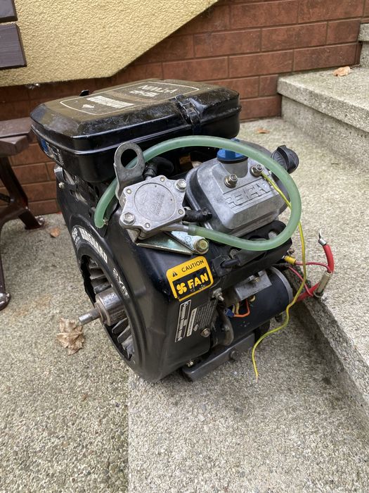 Silnik Briggs & Stratton Vanguard 16 KM