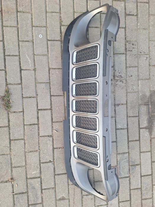 Jeep Compas Renegade grill orginał rok jak nowy 14-18