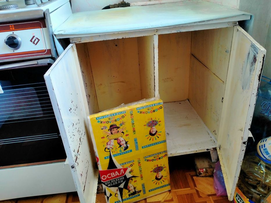 Шкафчики кухонные или для других нужд