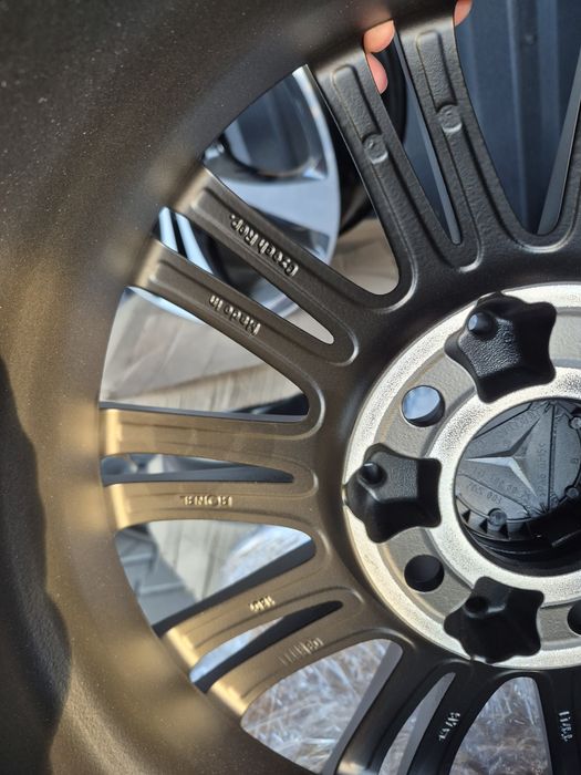 Продаж оригінальних дисків на Mercedes 7, 5JXR16 ET45,5