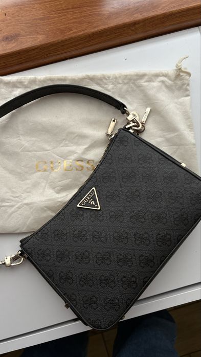 Оригінальна Guess