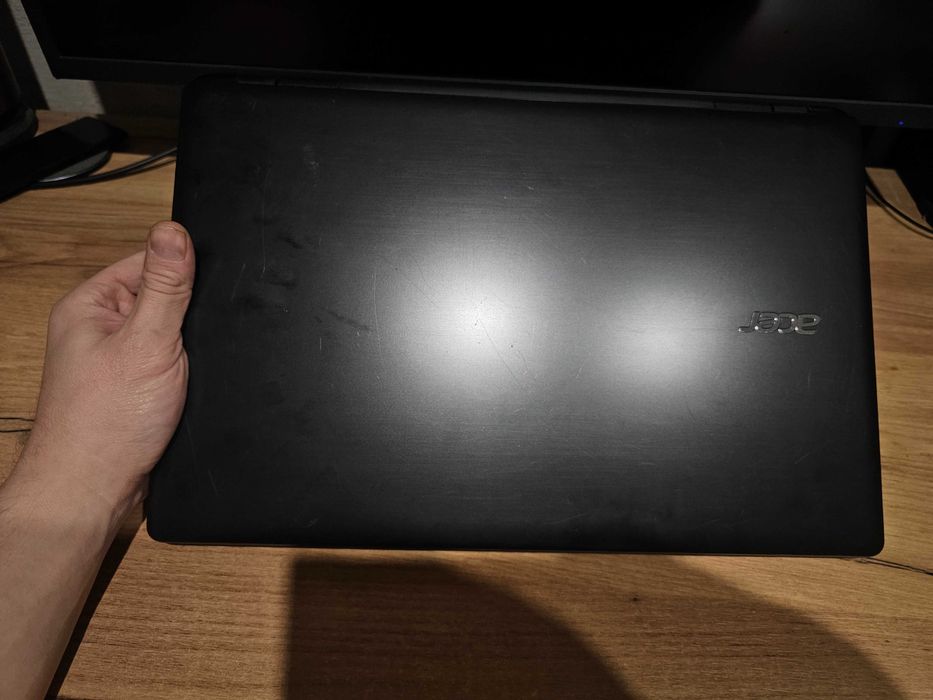 Acer e5-511 /15.6 HD LED/4 ядра Intel N3530/8GB RAM/SSD/АКБ 6 год