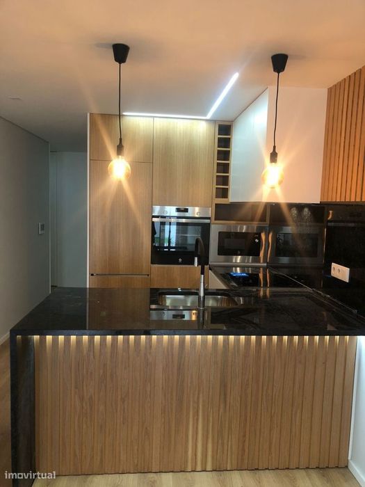 Apartamento T2 c/ terraço e churrasqueira no Centro de Braga.