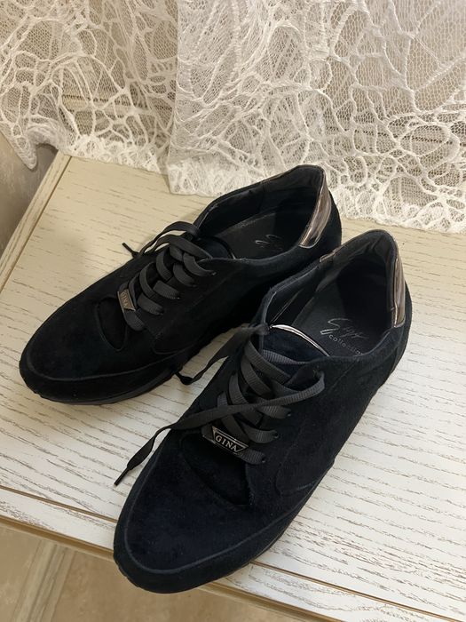 Кросівки, натуральна замш