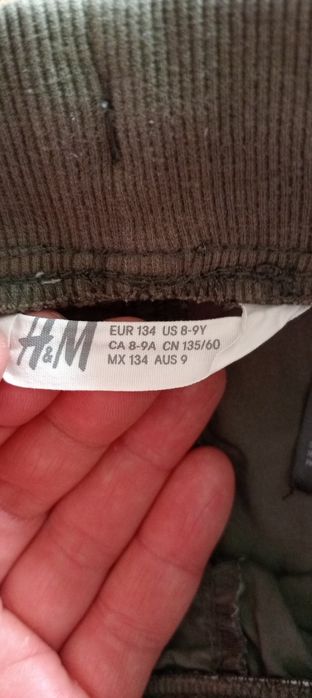 Spodenki H&M zielone na 8-9 lat