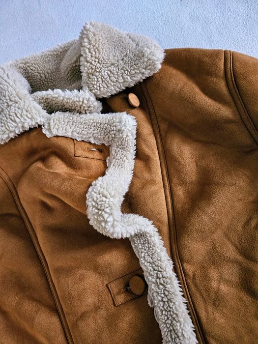 Płaszcz kurtka kożuszek baranek oversize Bershka L. Stan bardzo dobry.